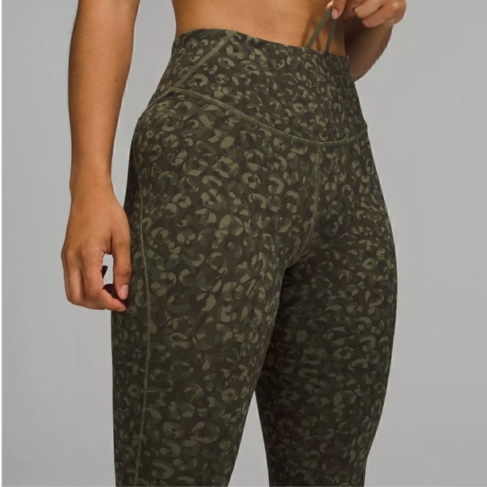 Lululemon Athletica Base Pace High Rise Tights 25” Olive Patterned Leggings 2